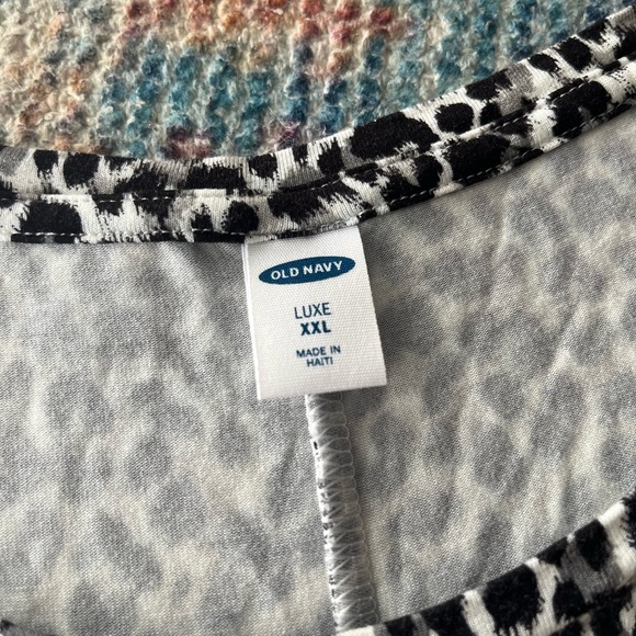 Old Navy Animal Print Tank Top - Picture 3 of 4